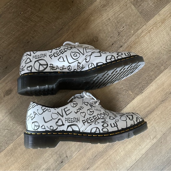 Dr. Martens 1461 Script White Oxford Leather Shoes - Picture 4 of 10